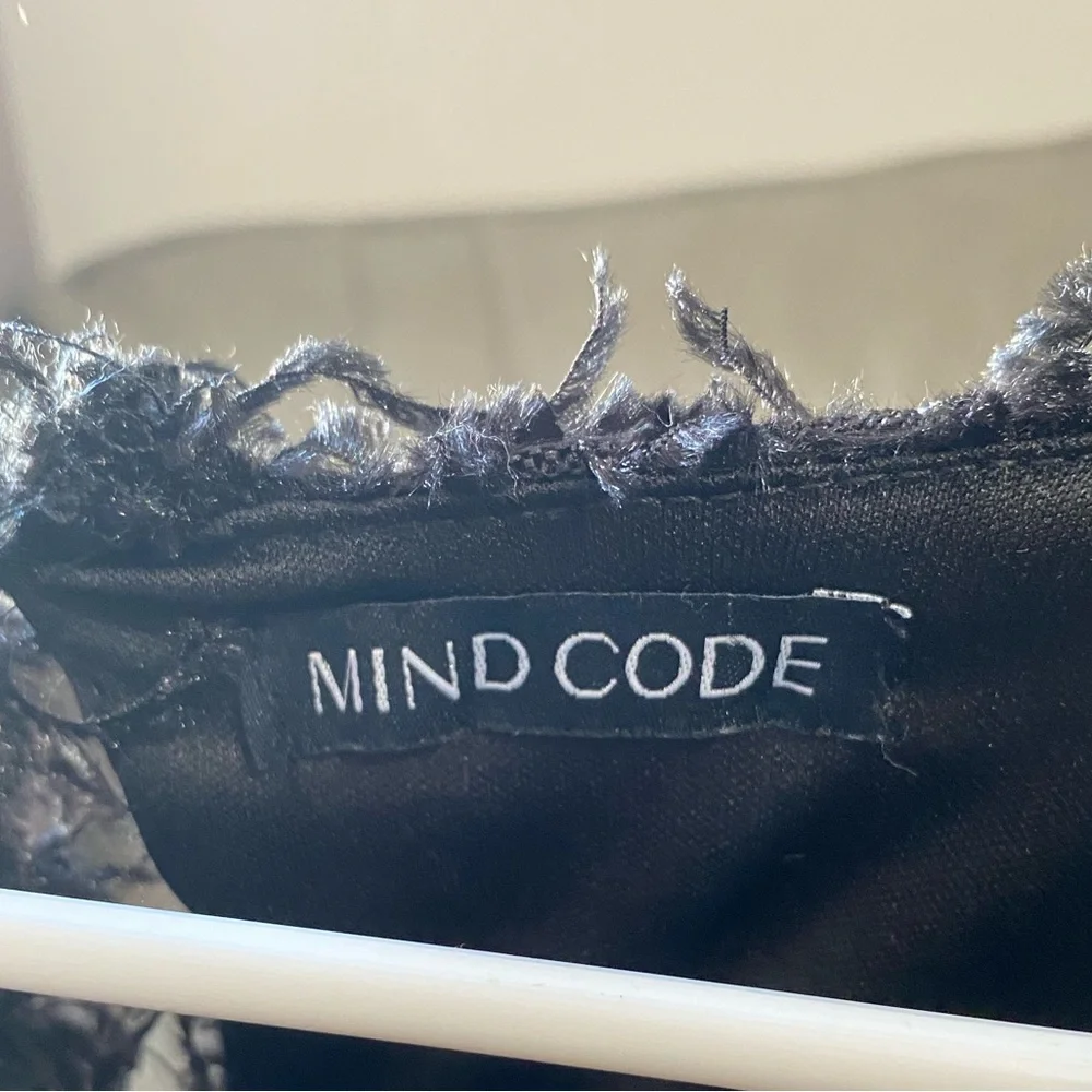 Mind Code Top - Picture 2 of 3